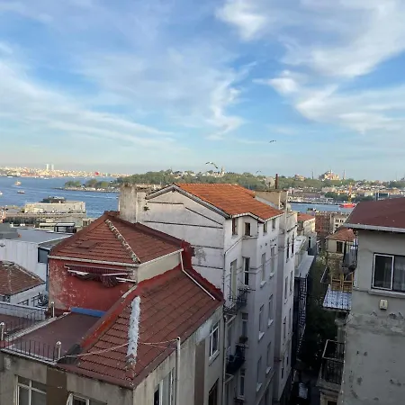 Apartment Building Near Galata Tower With Great View In Beyoglu *